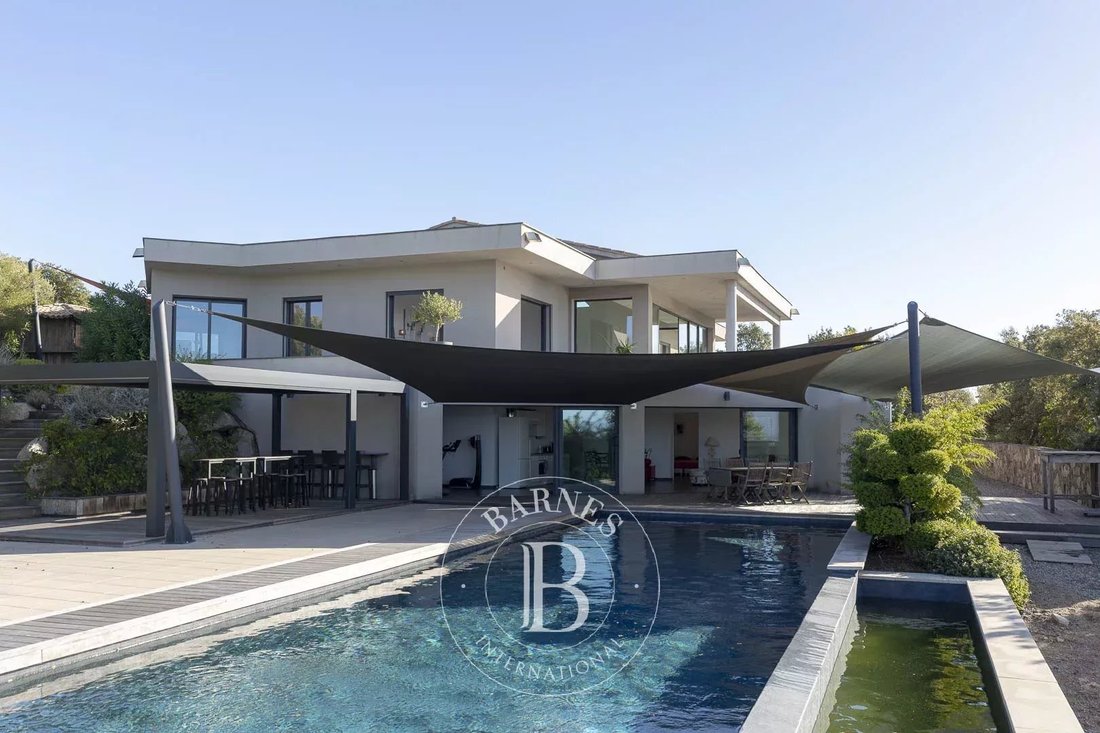Villa in Zonza, Corsica, France 2 - 16556439