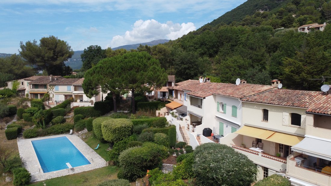 Villa in Tourrettes-sur-Loup, Provence-Alpes-Côte d'Azur, France 1 - 16557053