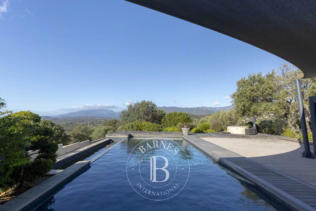 Villa in Zonza, Corsica, France 3 - 16556439