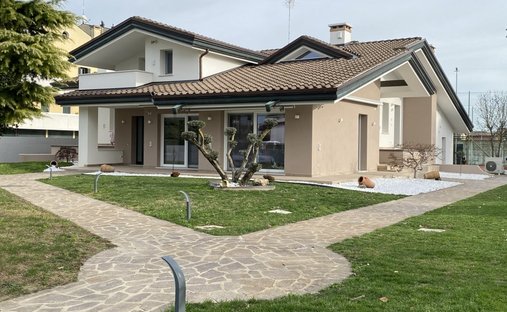 Villa in Fiesso D'artico, Veneto, Italy 1