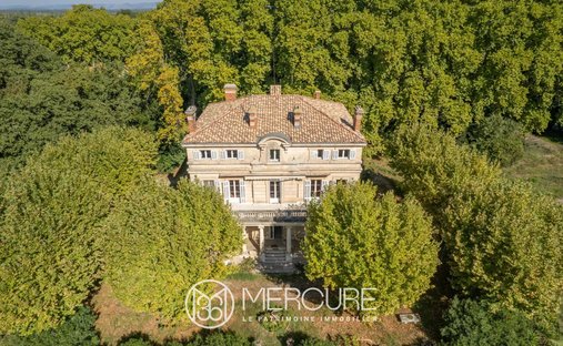 Castle for Sale in Istres, Provence-Alpes-Côte d'Azur, France
