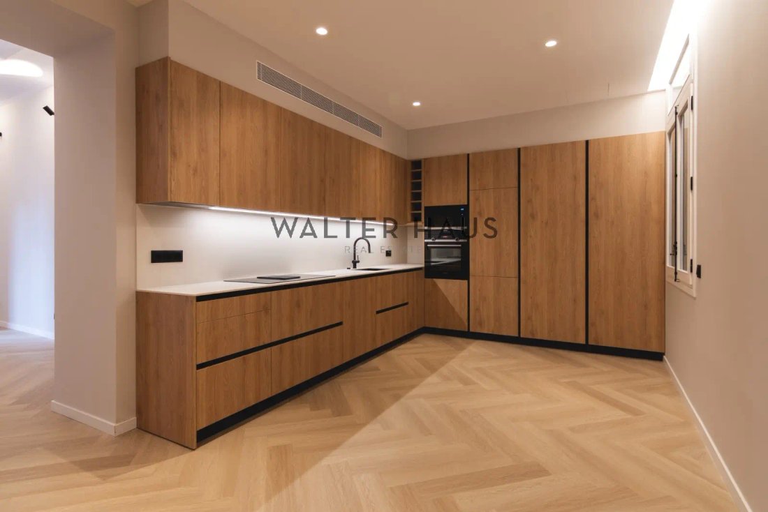 Apartment in Eixample, Barcelona, Spain 1 - 15358823