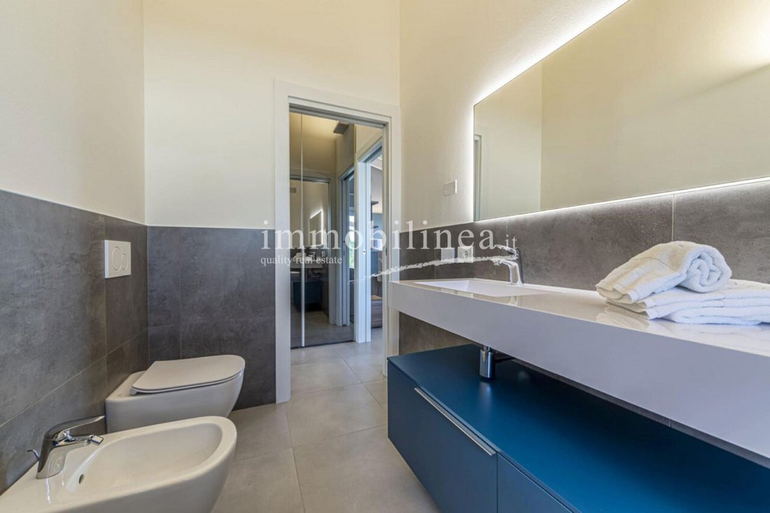 Villa in Castelnuovo del Garda, Veneto, Italy 5 - 16556229