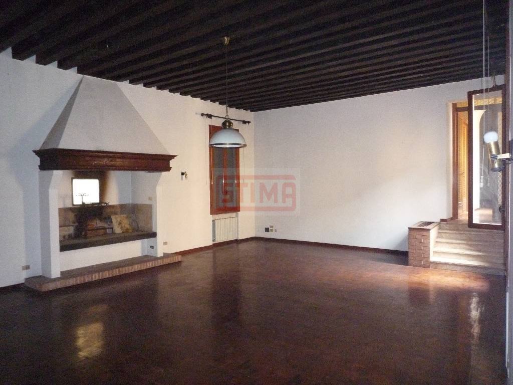 Apartment in Cathedral - Piazza dei Signori, Treviso, Italy 2 - 16556150