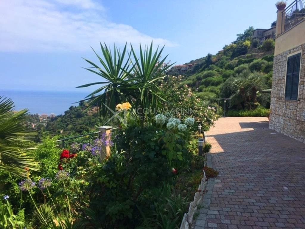 Villa in Sasso di Bordighera, Bordighera, Liguria 1 - 16556402