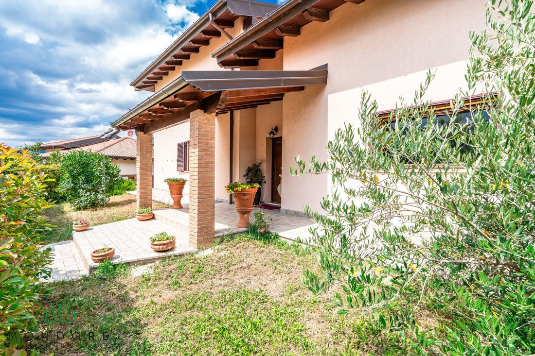 Villa in Castiglione dei Pepoli, Emilia-Romagna, Italy 3 - 16559240
