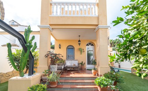 Villa in San Fernando, Andalusia, Spain 1