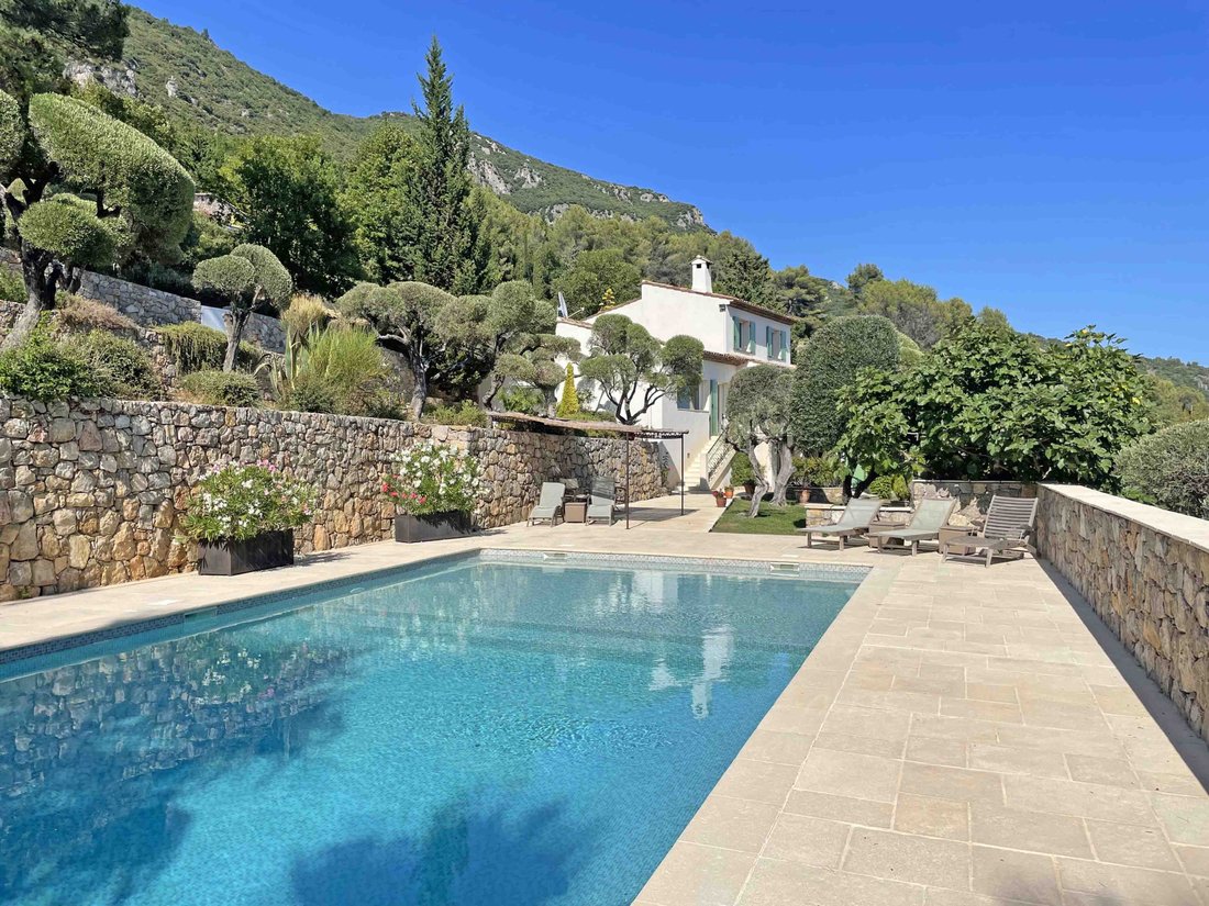 Villa in Tourrettes-sur-Loup, Provence-Alpes-Côte d'Azur, France 2 - 16557130