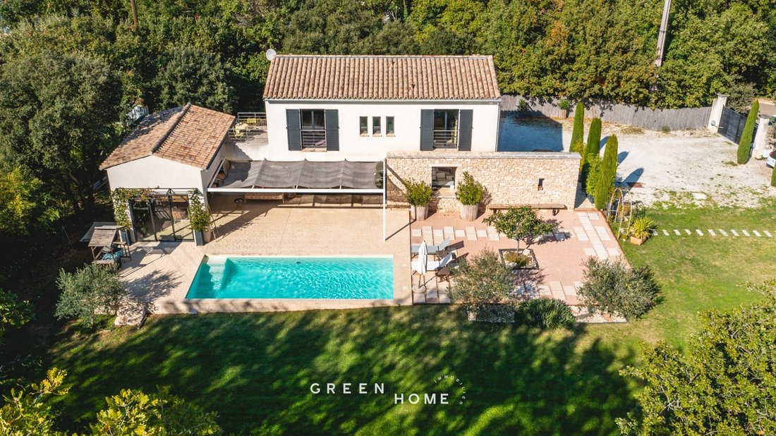 House in Ménerbes, Provence-Alpes-Côte d'Azur, France 1 - 16556513