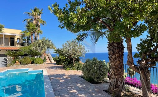 Villa in Center, Ospedaletti, Liguria 1