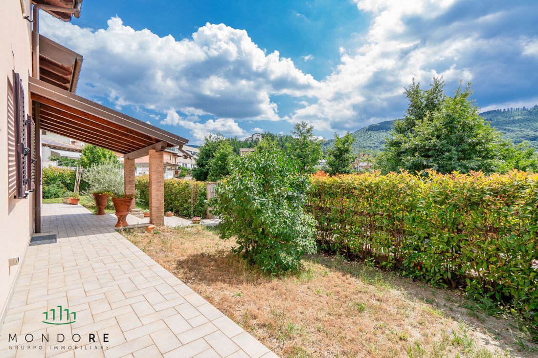 Villa in Castiglione dei Pepoli, Emilia-Romagna, Italy 1 - 16559240