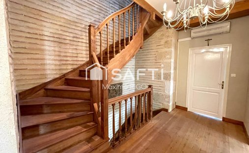 Castle for Sale in Marmande, Nouvelle-Aquitaine, France