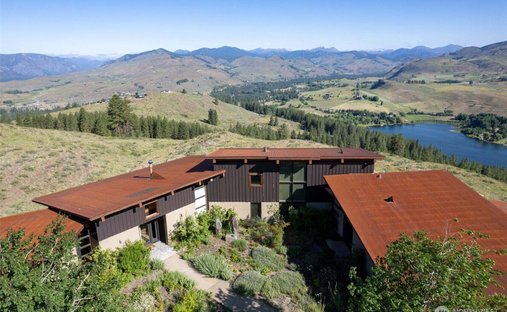House in Winthrop, Washington, United States 1