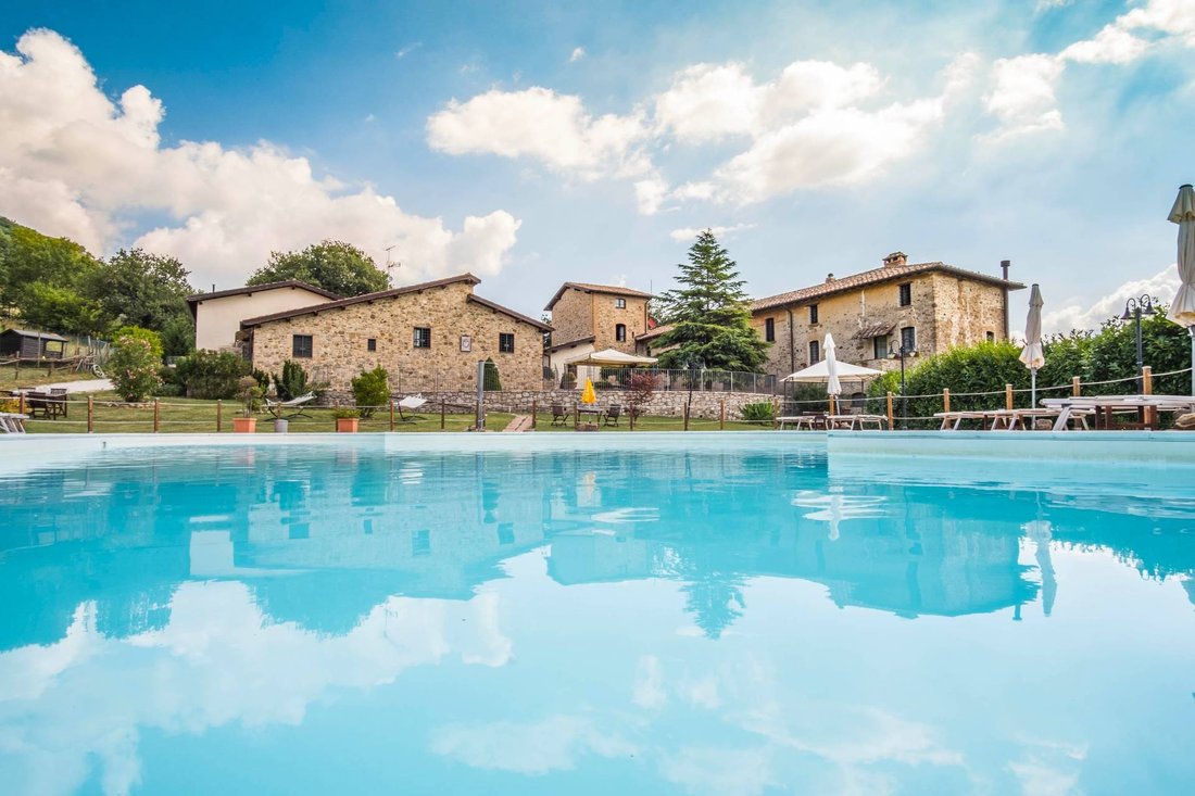 Estate in Umbertide, Umbria, Italy 1 - 16556983