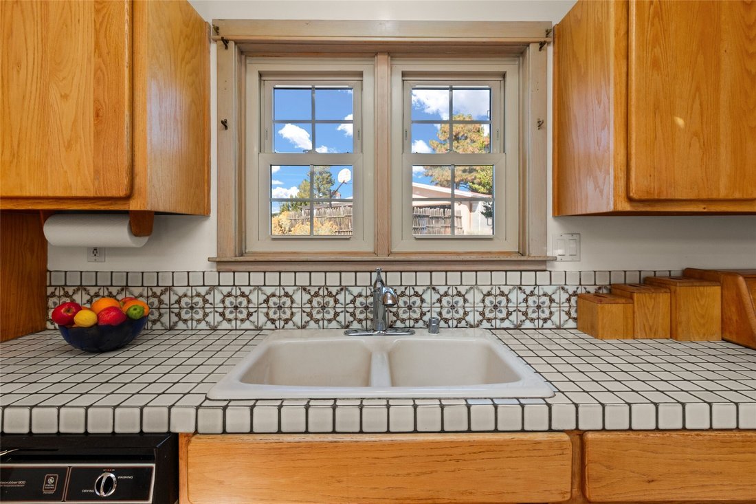 House in Santa Fe, New Mexico, United States 4 - 16557815