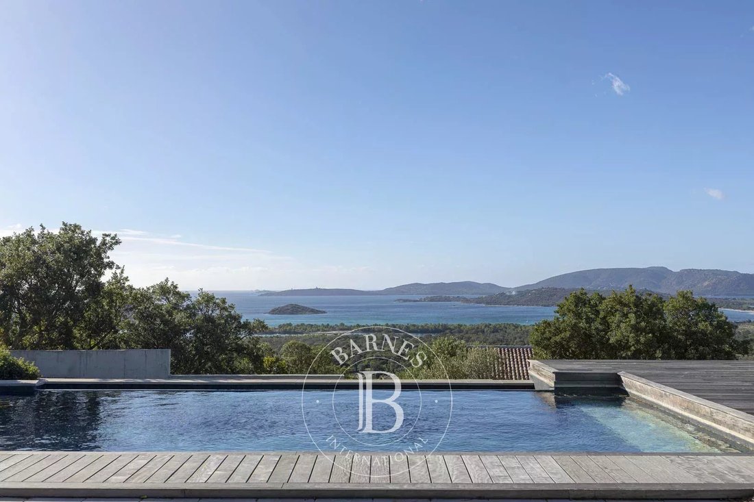 Villa in Zonza, Corsica, France 1 - 16556439