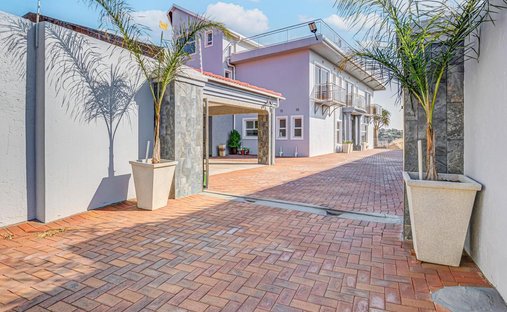 Country House in Johannesburg South, Gauteng, South Africa 1