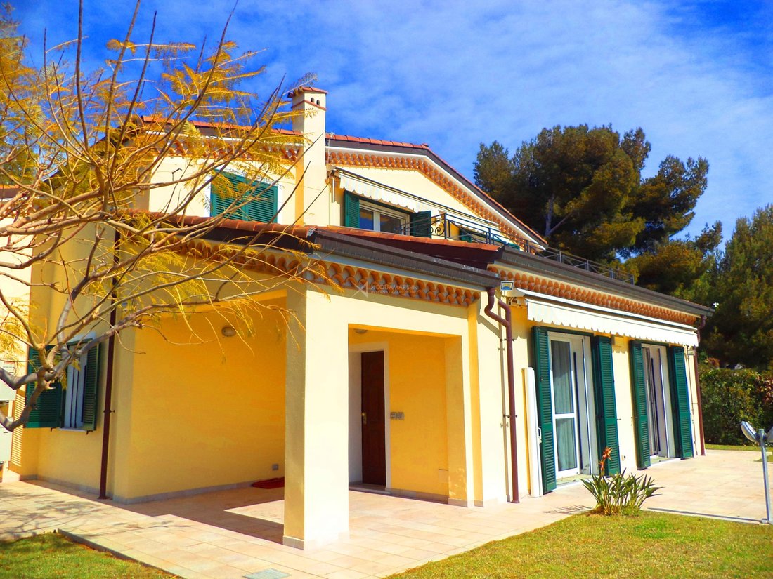 Villa in Center, Ospedaletti, Liguria 5 - 16556971