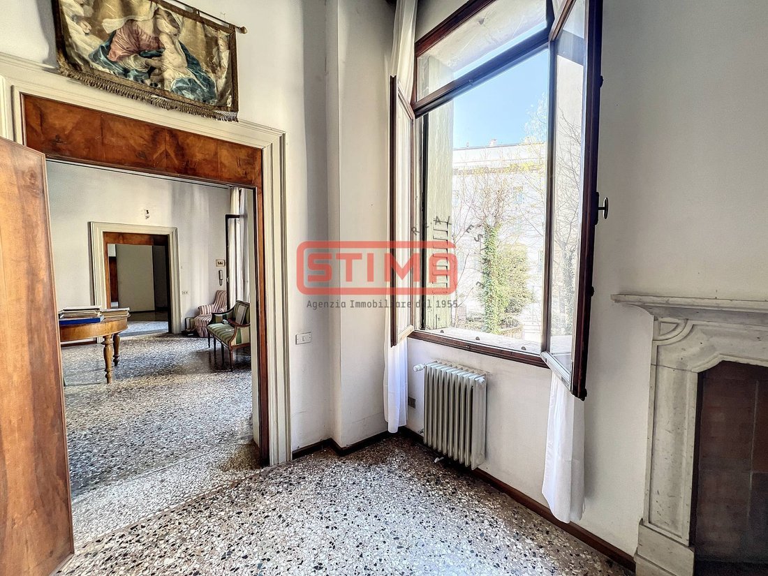 Apartment in Cathedral - Piazza dei Signori, Treviso, Italy 1 - 16556919