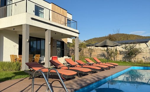 Maison à Saguramo, Mtskheta-Mtianeti, Géorgie 1