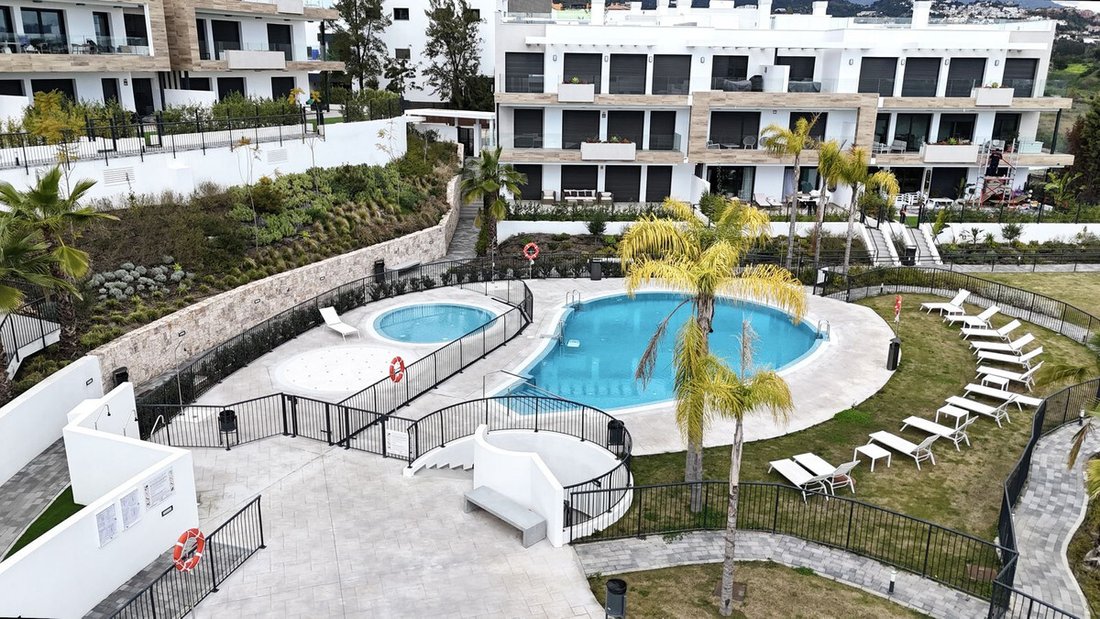 Penthouse in Estepona, Andalusia, Spain 2 - 16559811