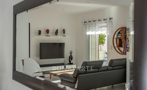 6 Room House With Terrace Near Beziers The House