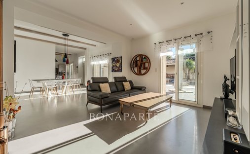 6 Room House With Terrace Near Beziers The House