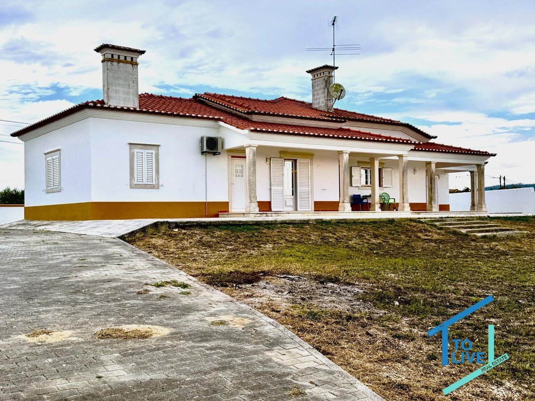 Villa in Tomar (Sao Joao Baptista) e Santa Maria dos Olivais, Santarem District, Portugal 3 - 16560240