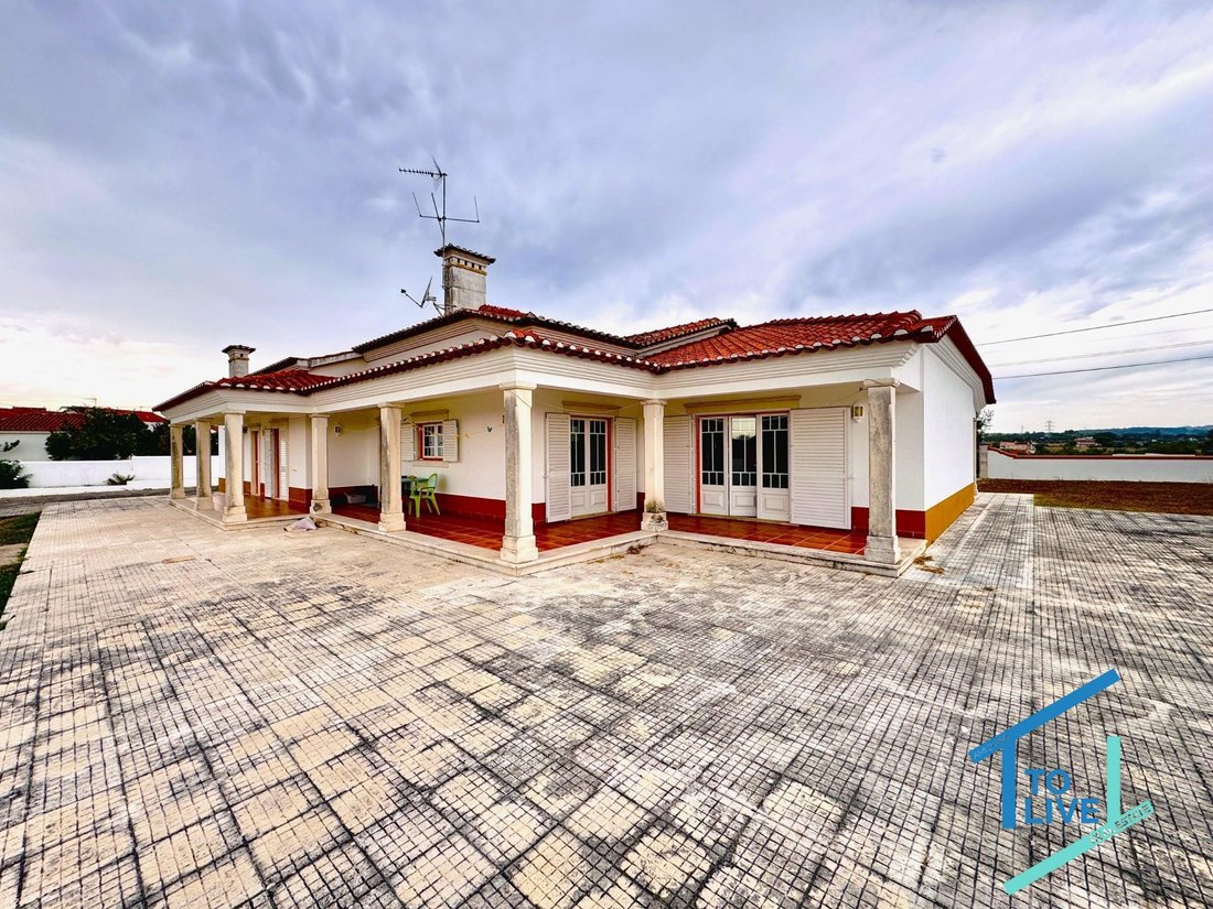 Villa in Tomar (Sao Joao Baptista) e Santa Maria dos Olivais, Santarem District, Portugal 4 - 16560240
