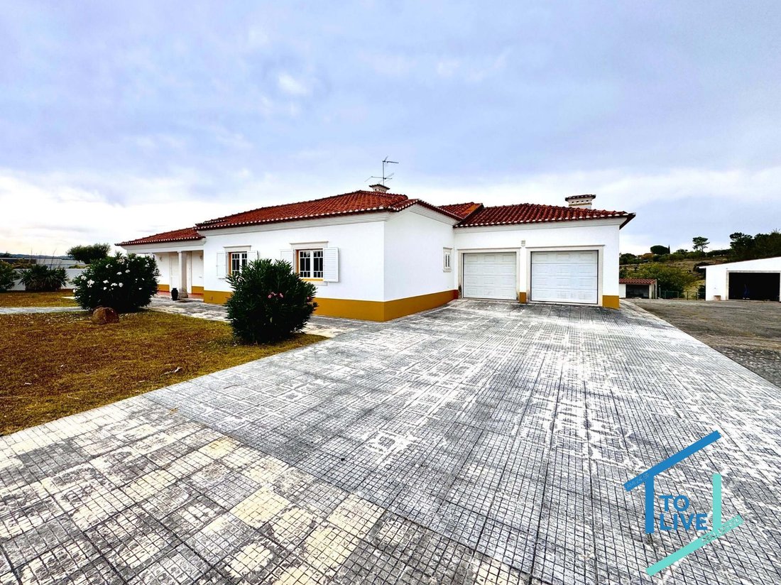Villa in Tomar (Sao Joao Baptista) e Santa Maria dos Olivais, Santarem District, Portugal 2 - 16560240