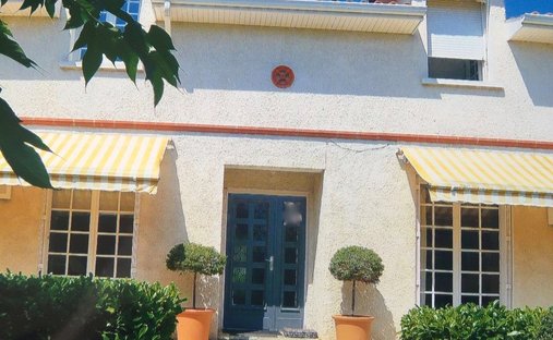 Villa in Centre, Villeneuve-Tolosane, France 1