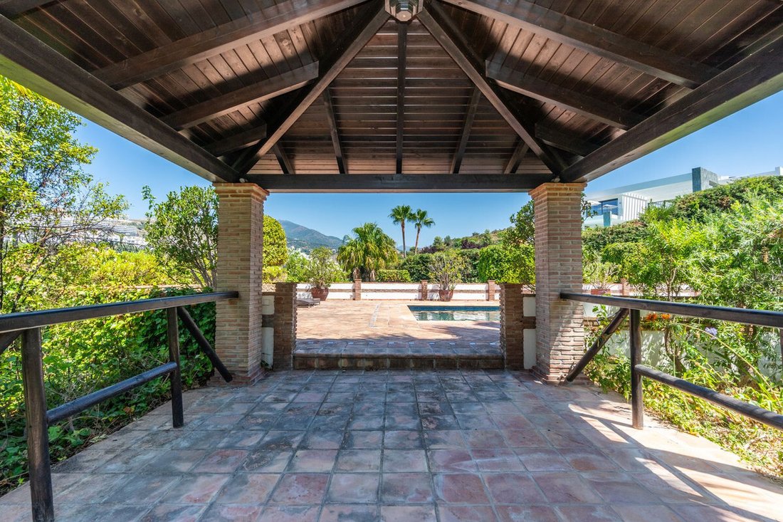 Villa à Nueva Andalucia, Marbella, Espagne 3 - 16560222