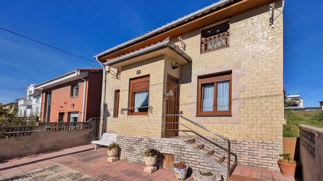 House in Santander, Cantabria, Spain 3 - 16560043