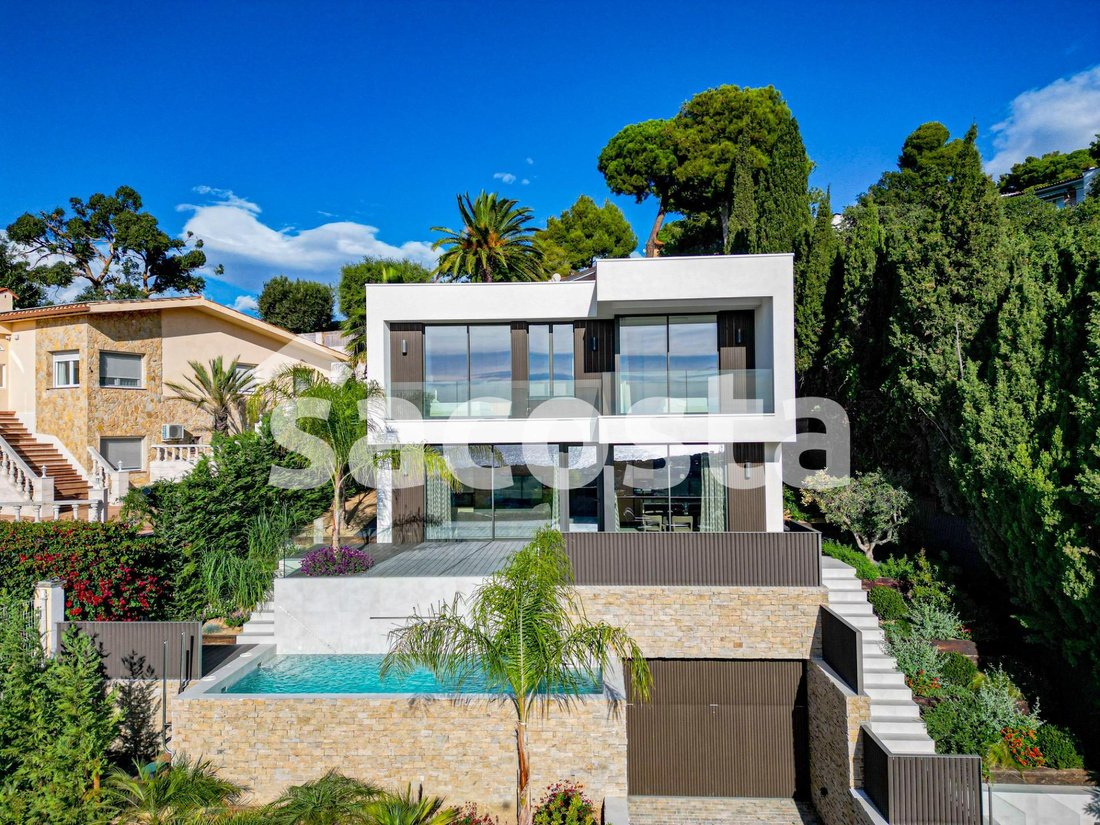 House in Lloret de Mar, Catalonia, Spain 3 - 16559919