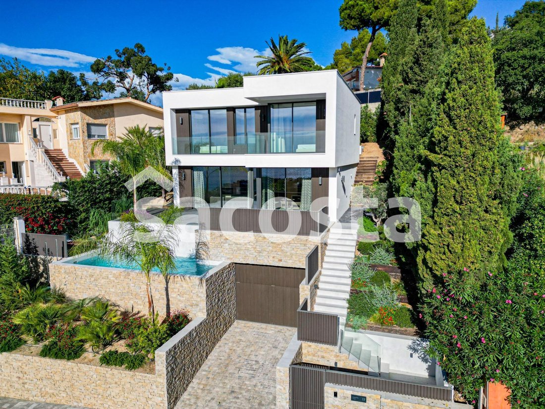 House in Lloret de Mar, Catalonia, Spain 2 - 16559919