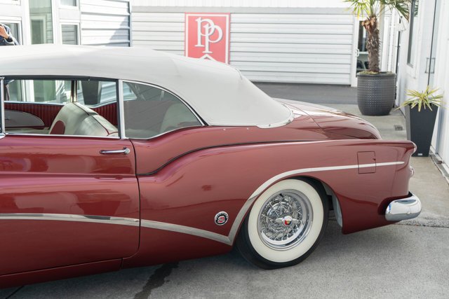 Cabriolet in Bellevue, WA, United States 5 - 16560160