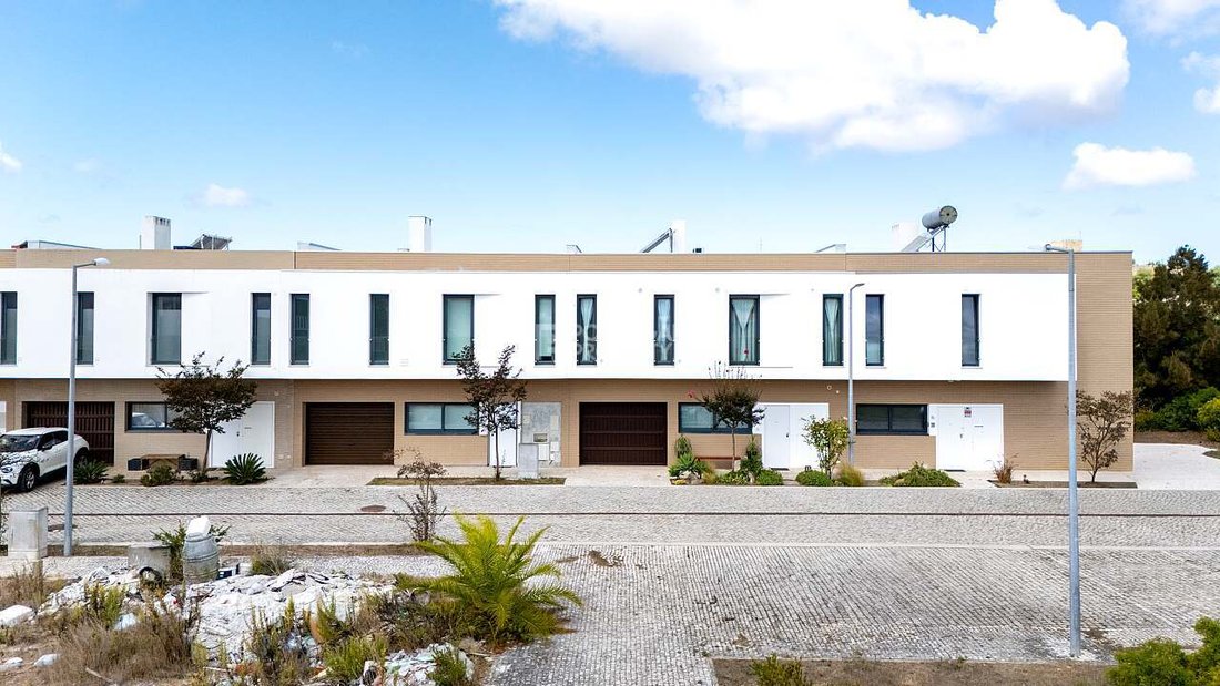 Villa in Santa Maria, Sao Pedro e Sobral da Lagoa, Leiria District, Portugal 3 - 16561318