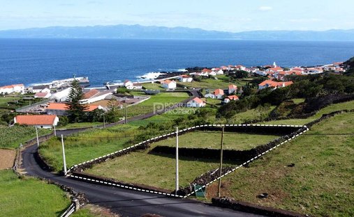 Land in Ponta Delgada (Sao Jose), Azores, Portugal 1