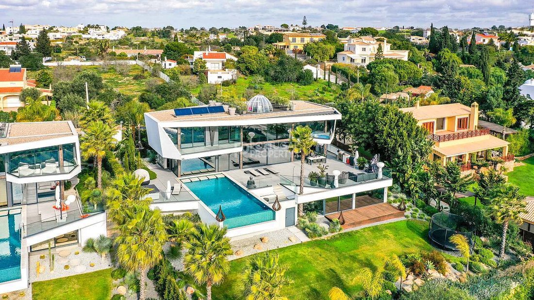 Villa in Praia dos Pescadores, Olhos de Agua, Portugal 1 - 16561448