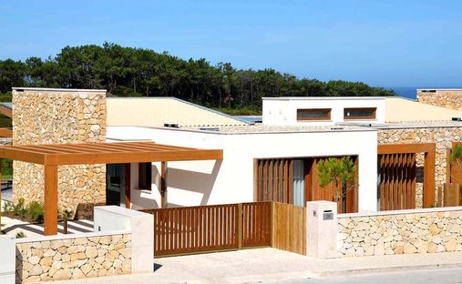 Villa in Santa Maria, Sao Pedro e Sobral da Lagoa, Leiria District, Portugal 1