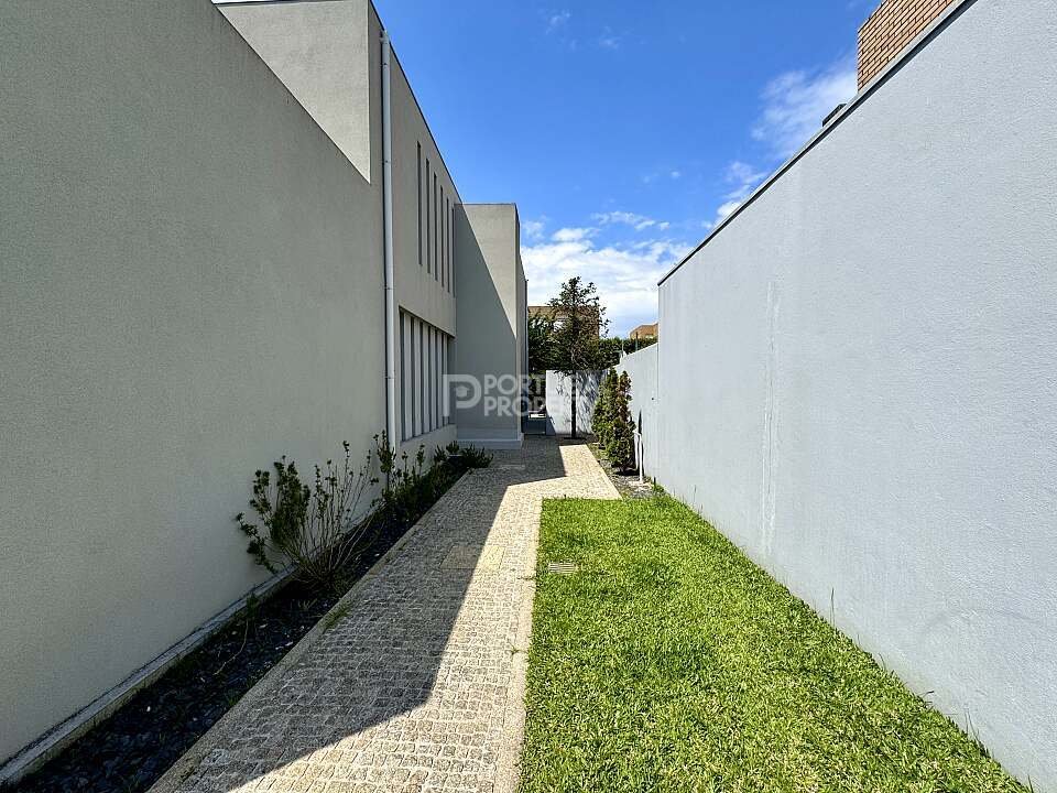 Villa in Cedofeita, Santo Ildefonso, Se, Miragaia, Sao Nicolau e Vitoria, Porto District, Portugal 2 - 16561391