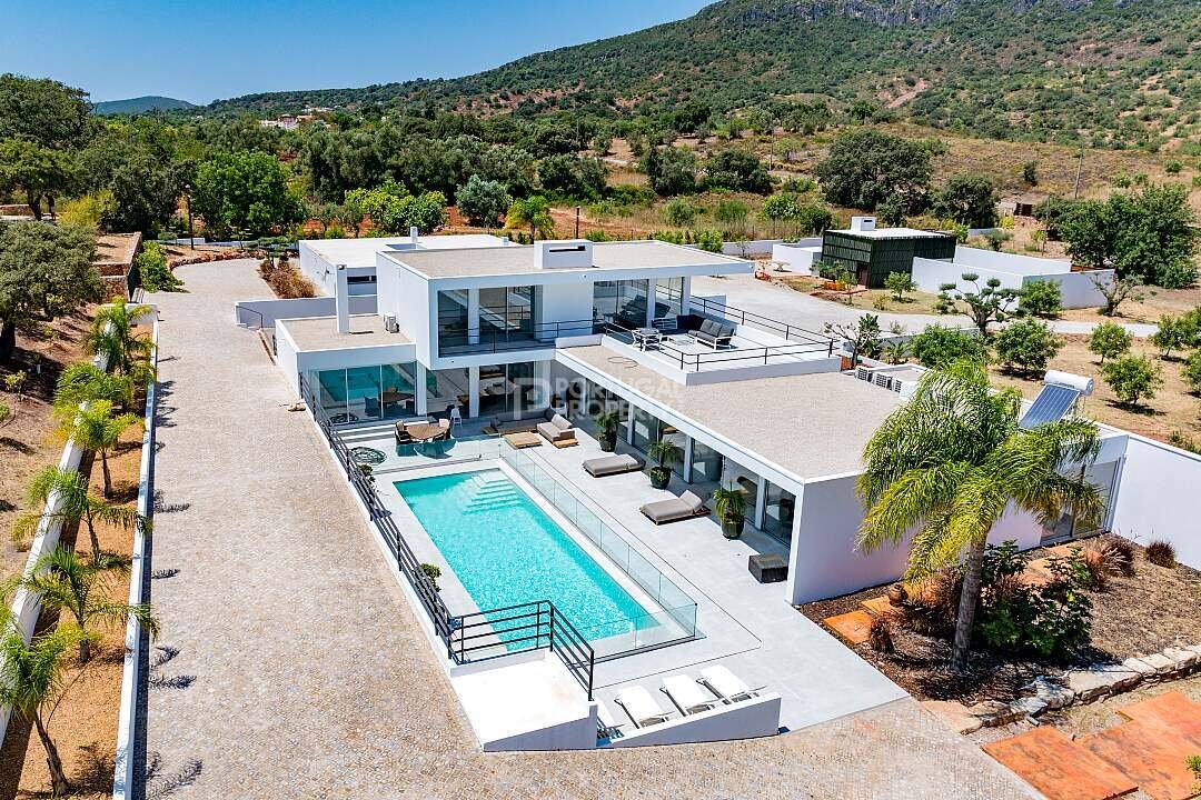 Villa in Loule (Sao Clemente), Algarve, Portugal 1 - 16561340