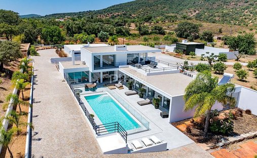 Villa in Loule (Sao Clemente), Algarve, Portugal 1