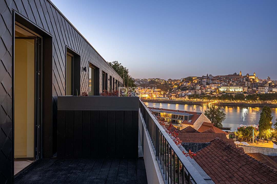 Apartment in Cedofeita, Santo Ildefonso, Se, Miragaia, Sao Nicolau e Vitoria, Porto District, Portugal 1 - 16562576
