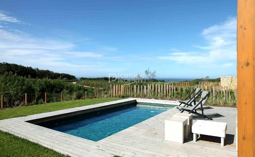 Villa in Santa Maria, Sao Pedro e Sobral da Lagoa, Leiria District, Portugal 1