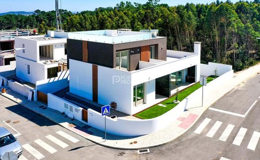 Villa in Sao Martinho do Porto, Leiria District, Portugal 1