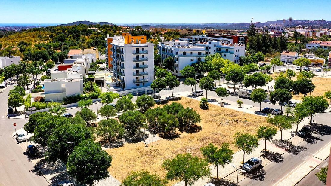 Land in Loule (Sao Clemente), Algarve, Portugal 1 - 16561624
