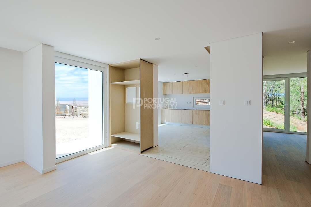 Townhouse in Santa Maria, Sao Pedro e Matacaes, Lisbon, Portugal 3 - 16561653