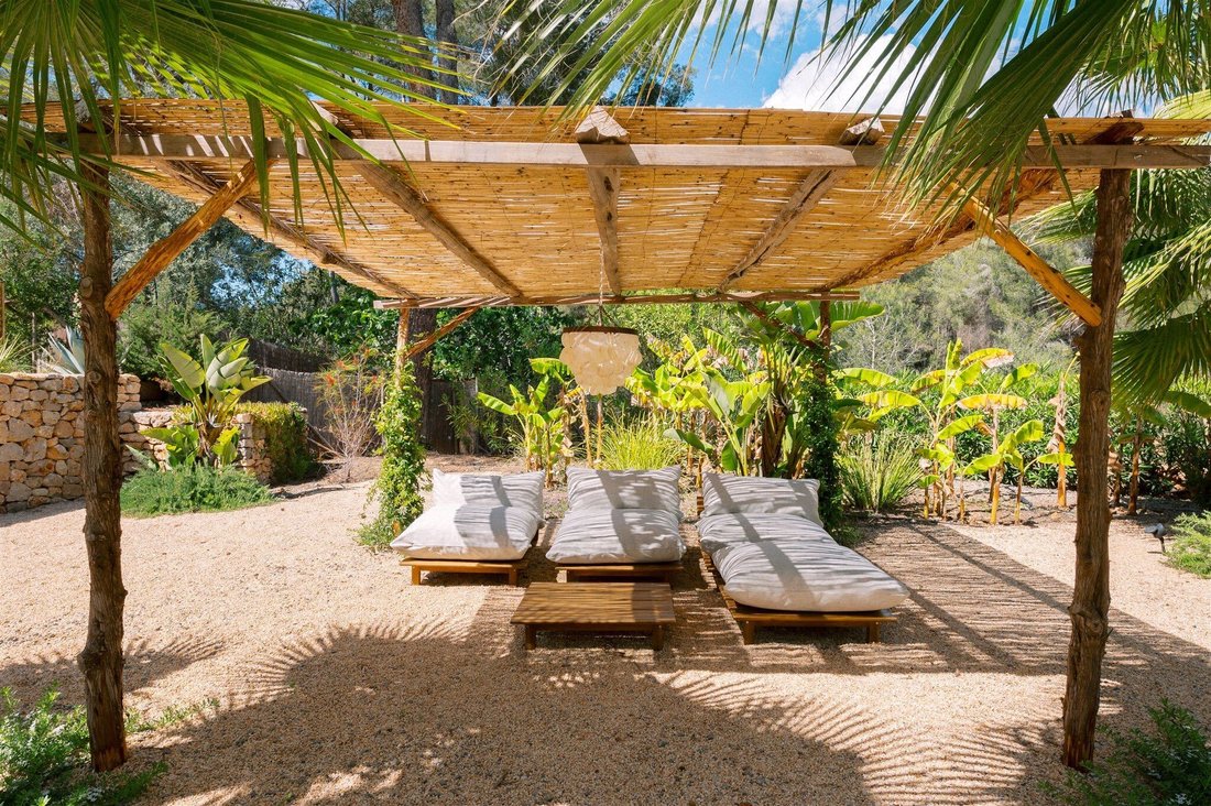 Finca in Cala Llonga, Ibiza, Santa Eularia des Riu, Balearic Islands 4 - 16561176