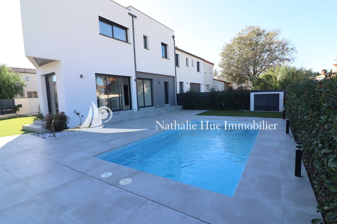 Villa in Saint-Cyprien, Occitania, France 1 - 16560128